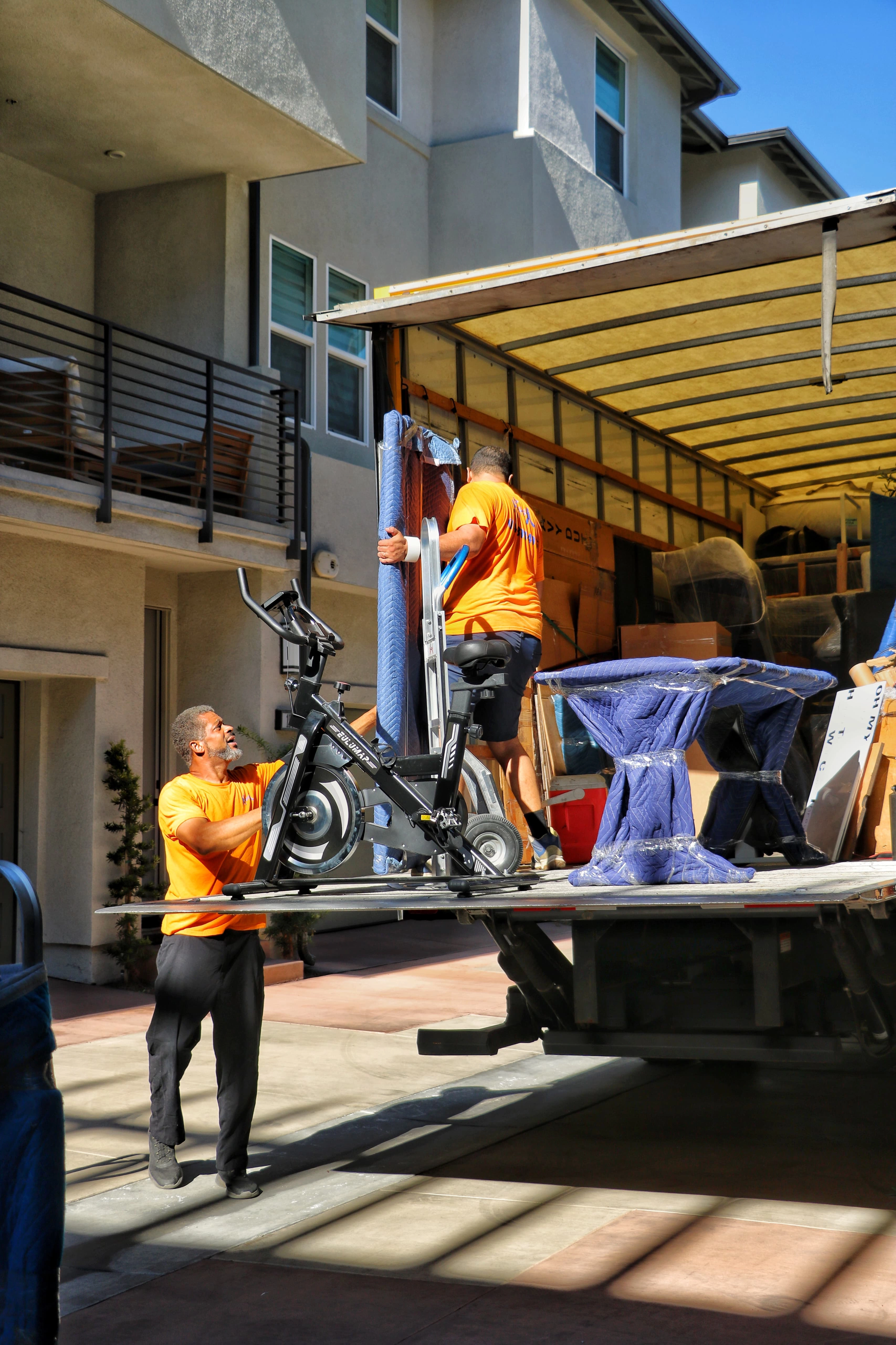 Helpful Moving luxury service team